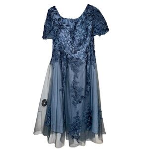 💙 NWOT! Blue Embroidered Lace Up Dress